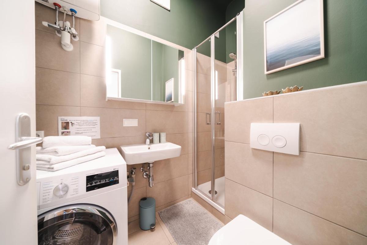 Green flat by GrazRentals with garden view & parking included - Housity