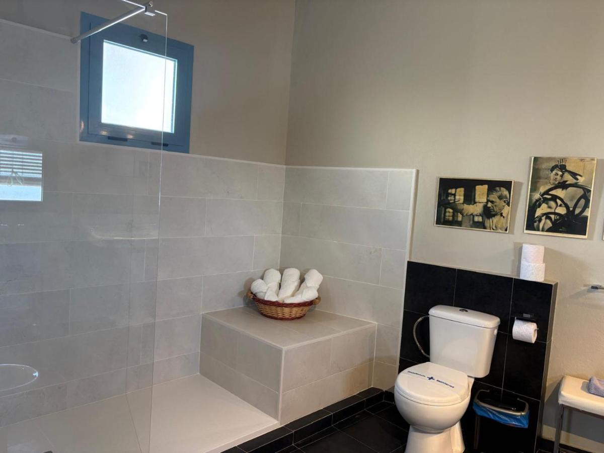 Hotel Utopía - Housity