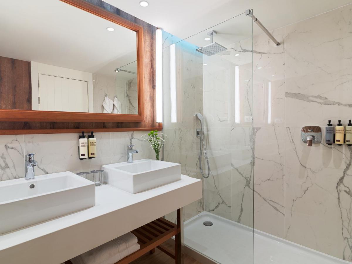Un baño de Boutique Hotel H10 Blue Mar - Adults Only