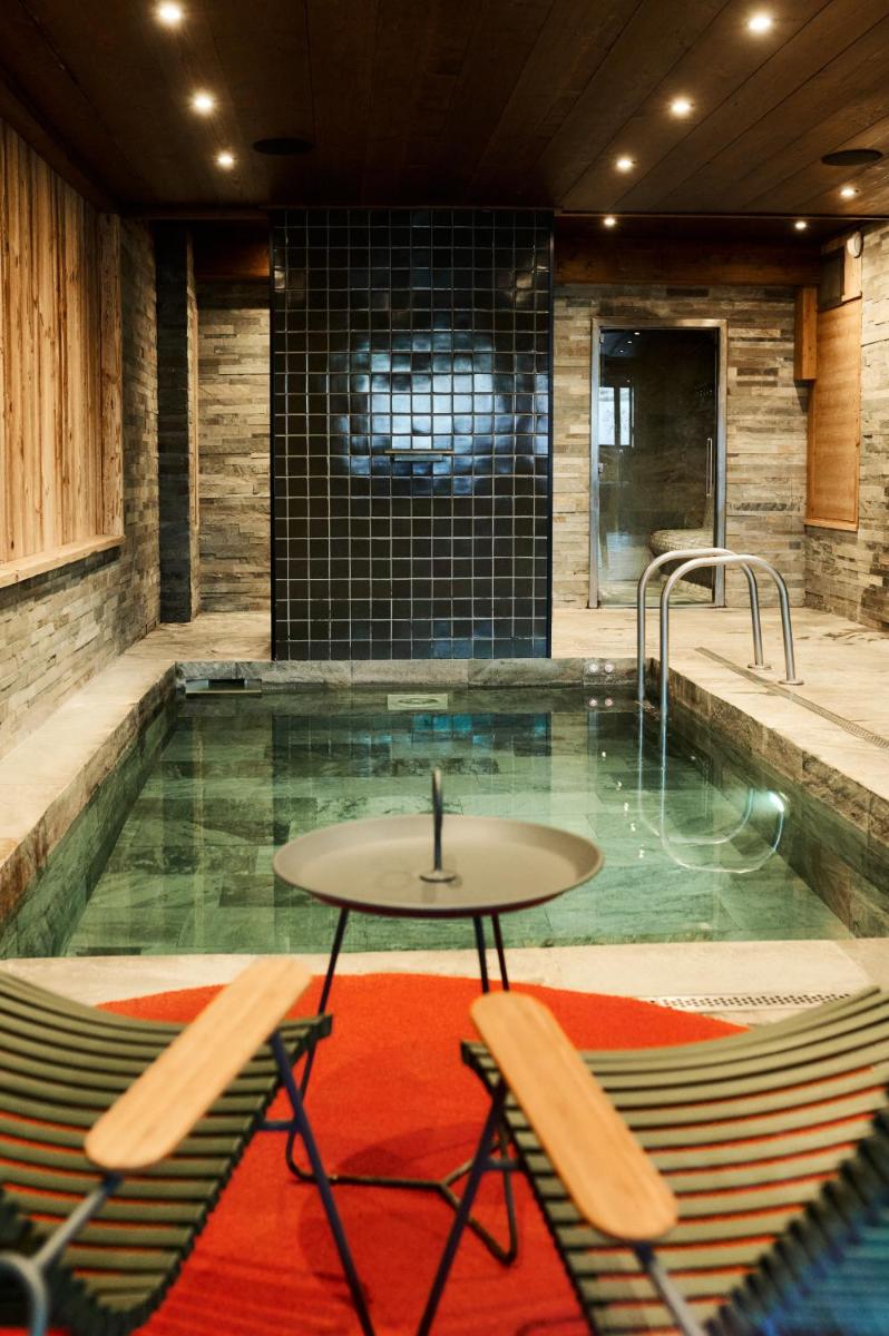 Piscine de l'établissement La Maison Rouge ou située à proximité