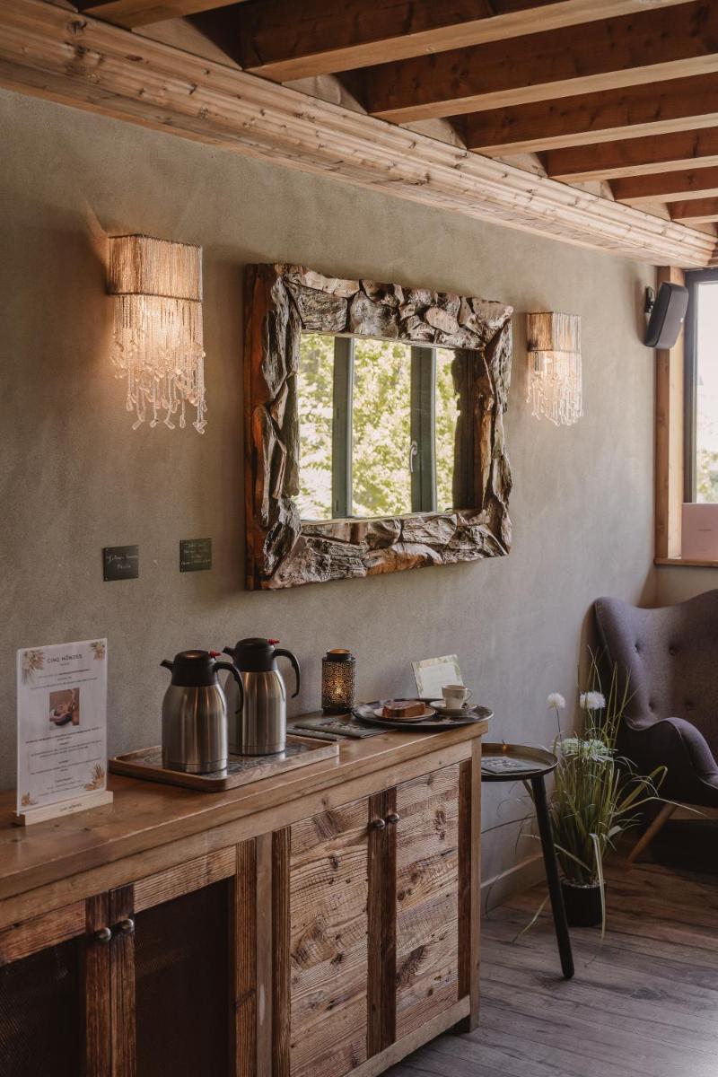 Cuisine ou kitchenette dans l'établissement La Maison Rouge
