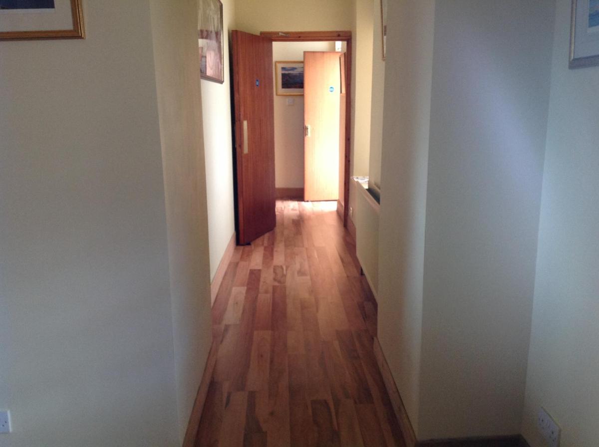 Whitehouse Guest House - Housity