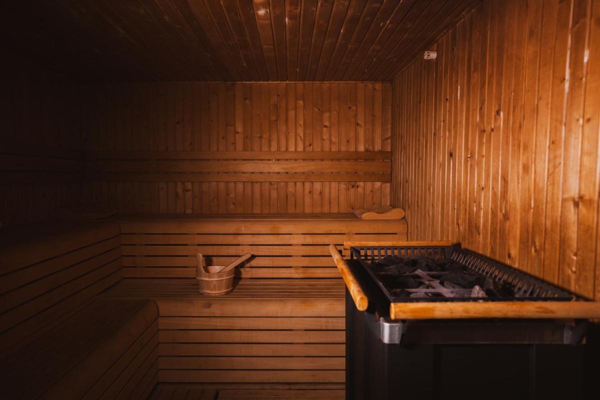 Cuisine ou kitchenette dans l'établissement Kube Saint-Tropez