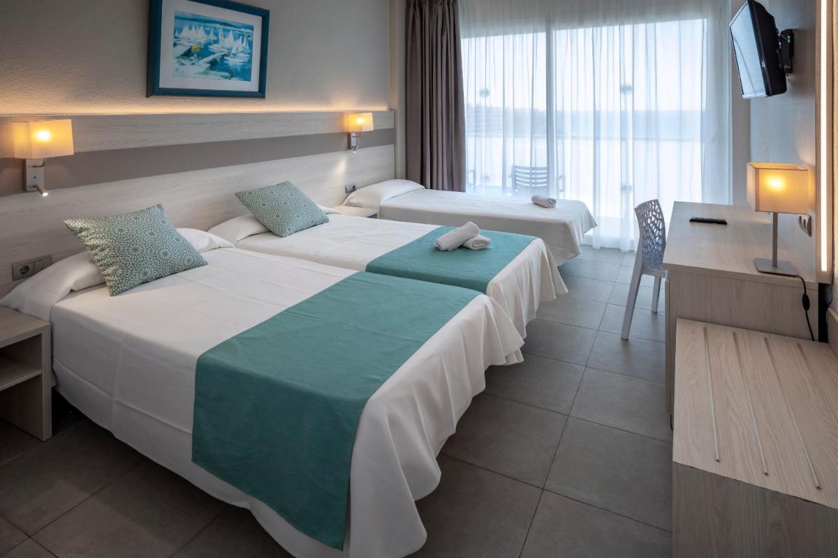Cama o camas de una habitación en 4R Salou Park Resort I