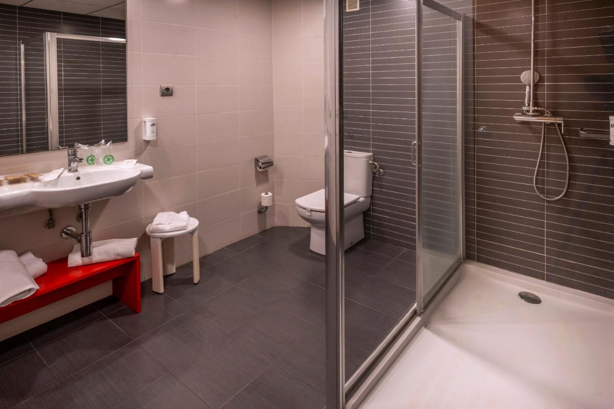 Un baño de 4R Salou Park Resort I