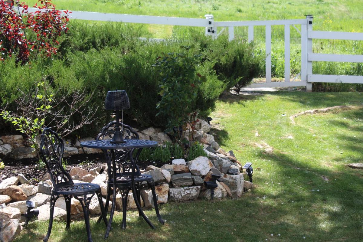 Country Cottage B&B - Housity