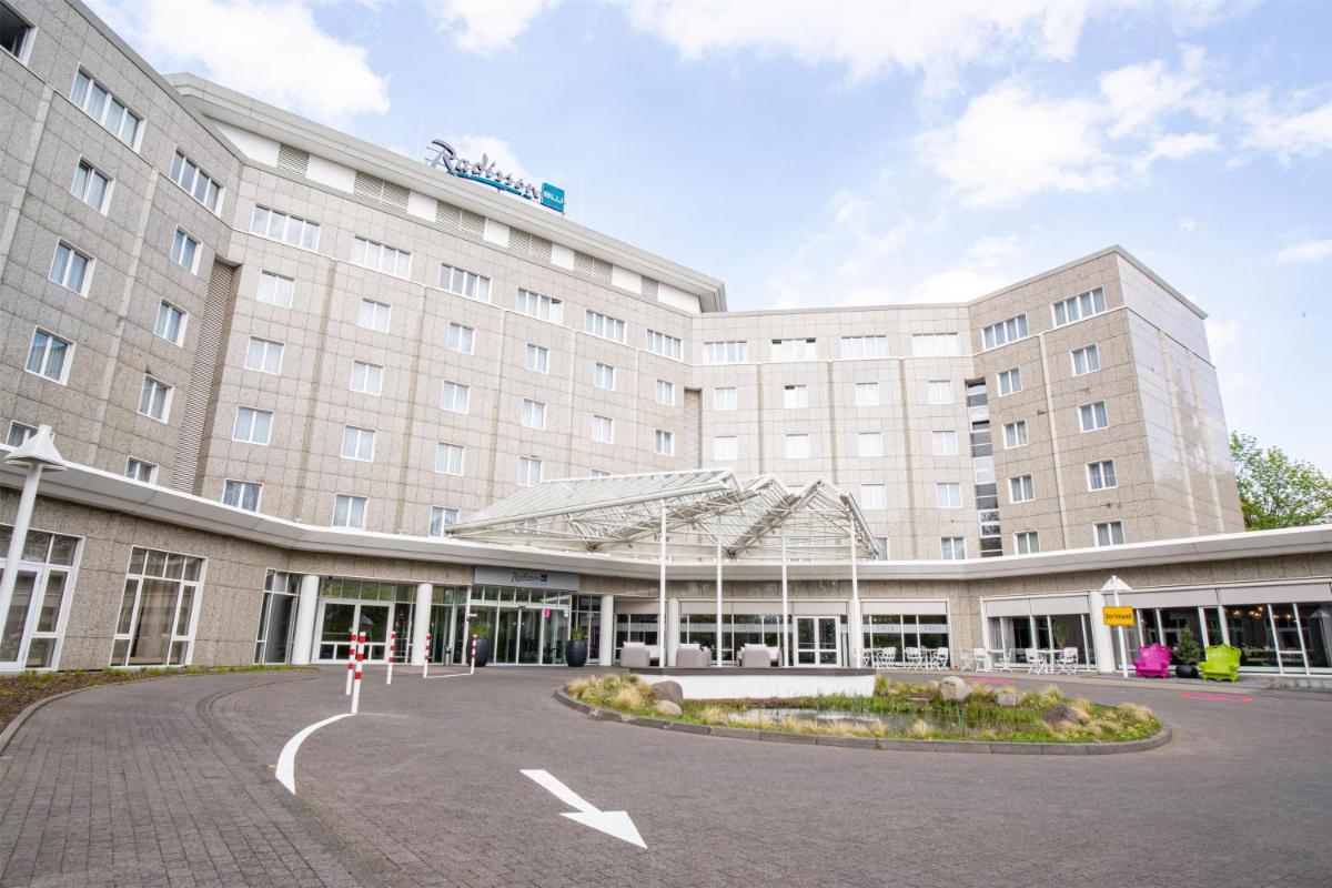 Radisson Blu Hotel Dortmund - Housity