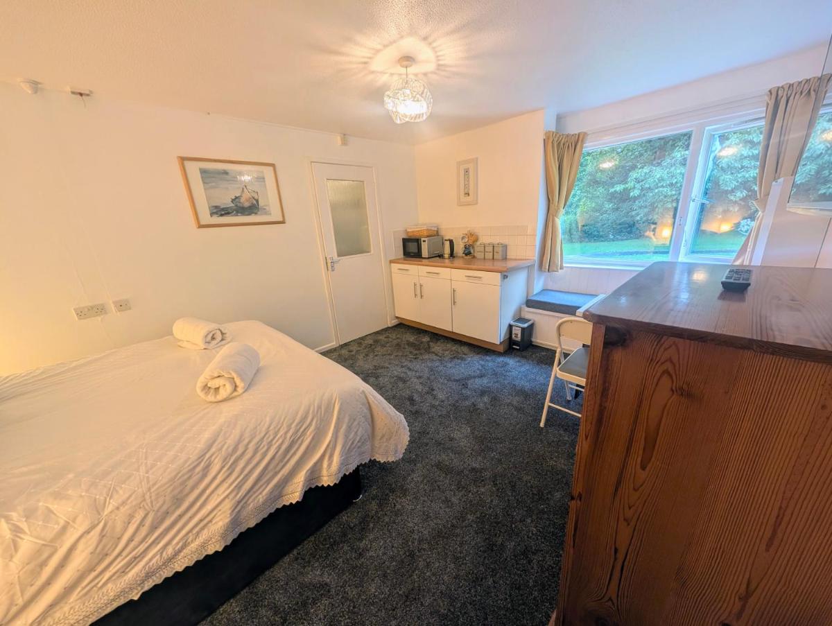 Parkside Lodge Hotel - Housity