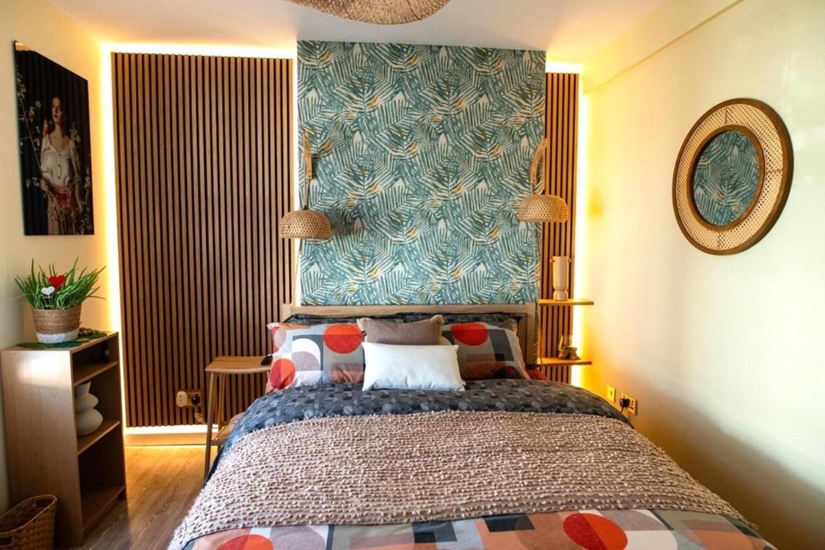 ApArt 2 Luxury 3BR Apartment Free Parking Sleeps 6 - Housity