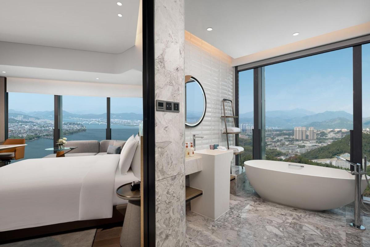 Crowne Plaza Chaozhou Riverside, an IHG Hotel - Housity