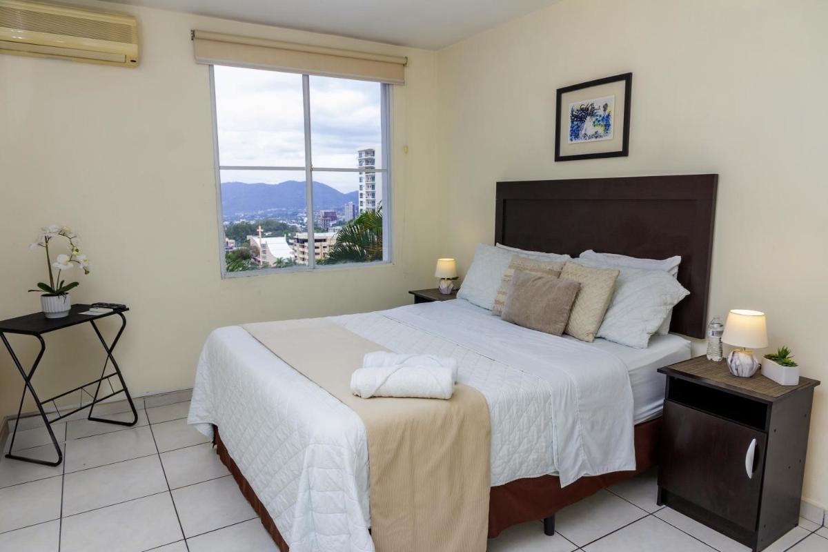 Luxury Modrn Apartment, w/amazing view, 3BR,Escalon,Exclus,Secur - Housity