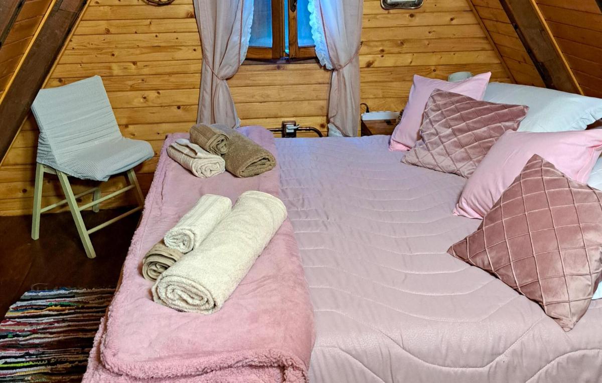 Gorgeous Home In San Romano In Garfagna - Housity