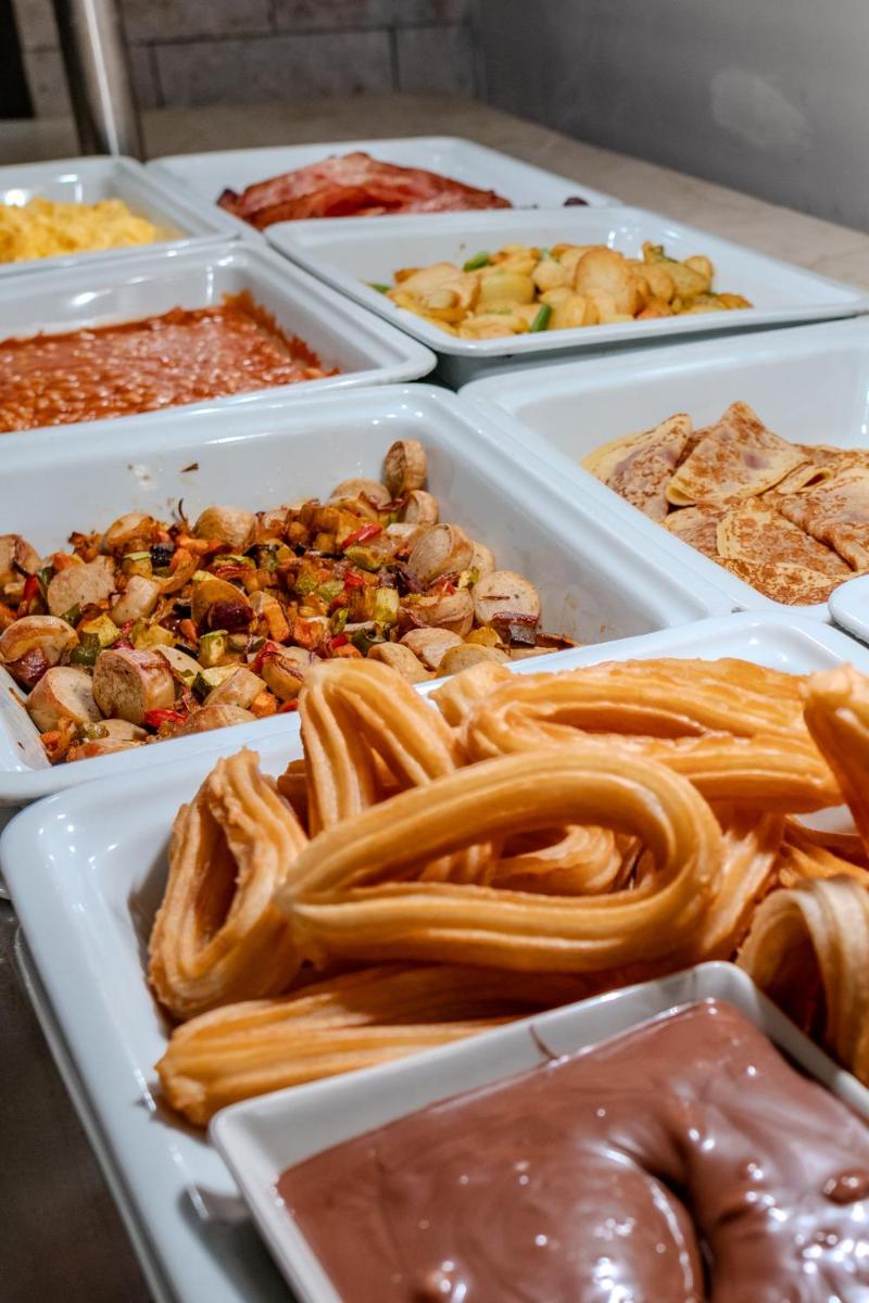 Comida en o cerca de este hotel