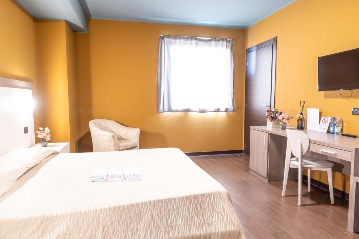 Ferrari Hotel - Housity