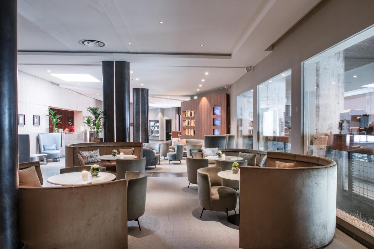 Coin salon dans l'établissement Hotel & Spa REGENT PETITE FRANCE