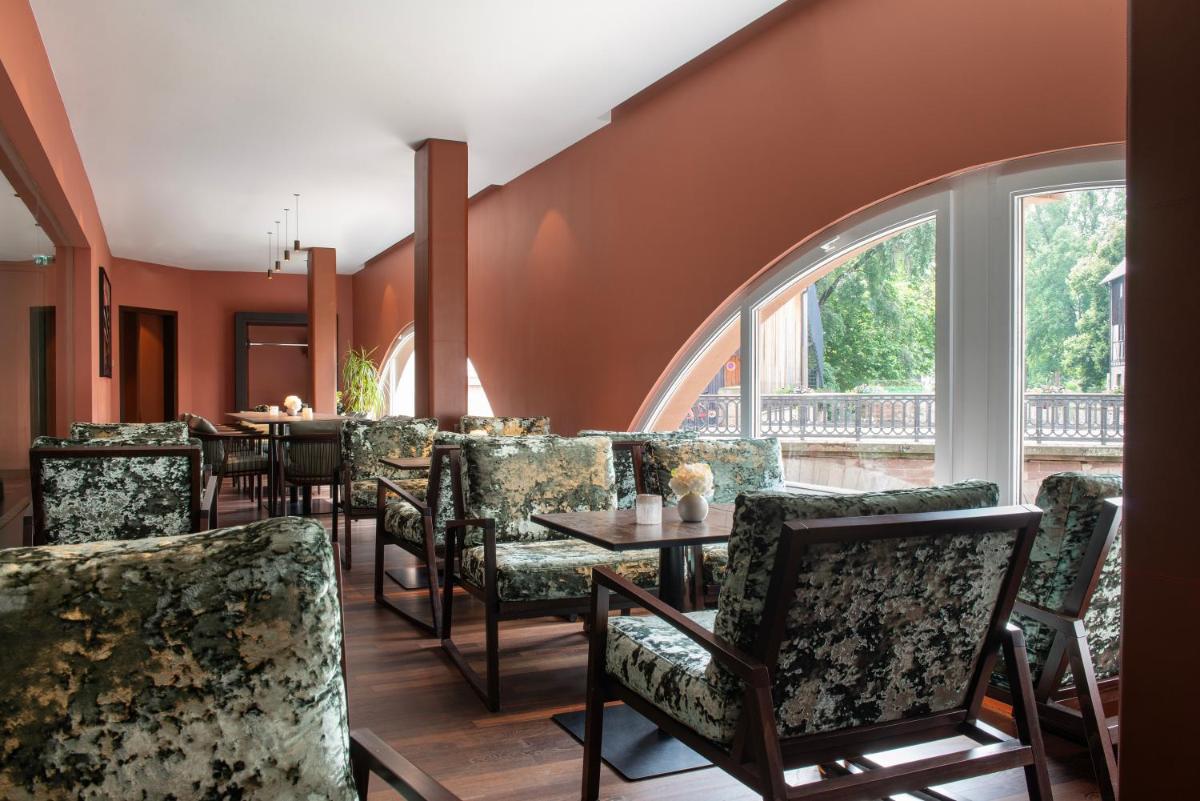 Coin salon dans l'établissement Hotel & Spa REGENT PETITE FRANCE