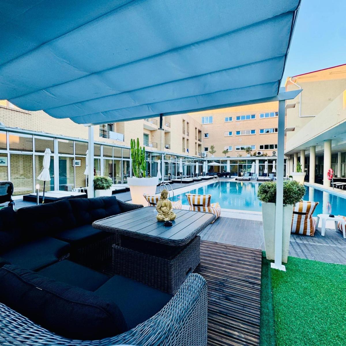 A piscina em ou perto de Hotel de Ilhavo Plaza & Spa