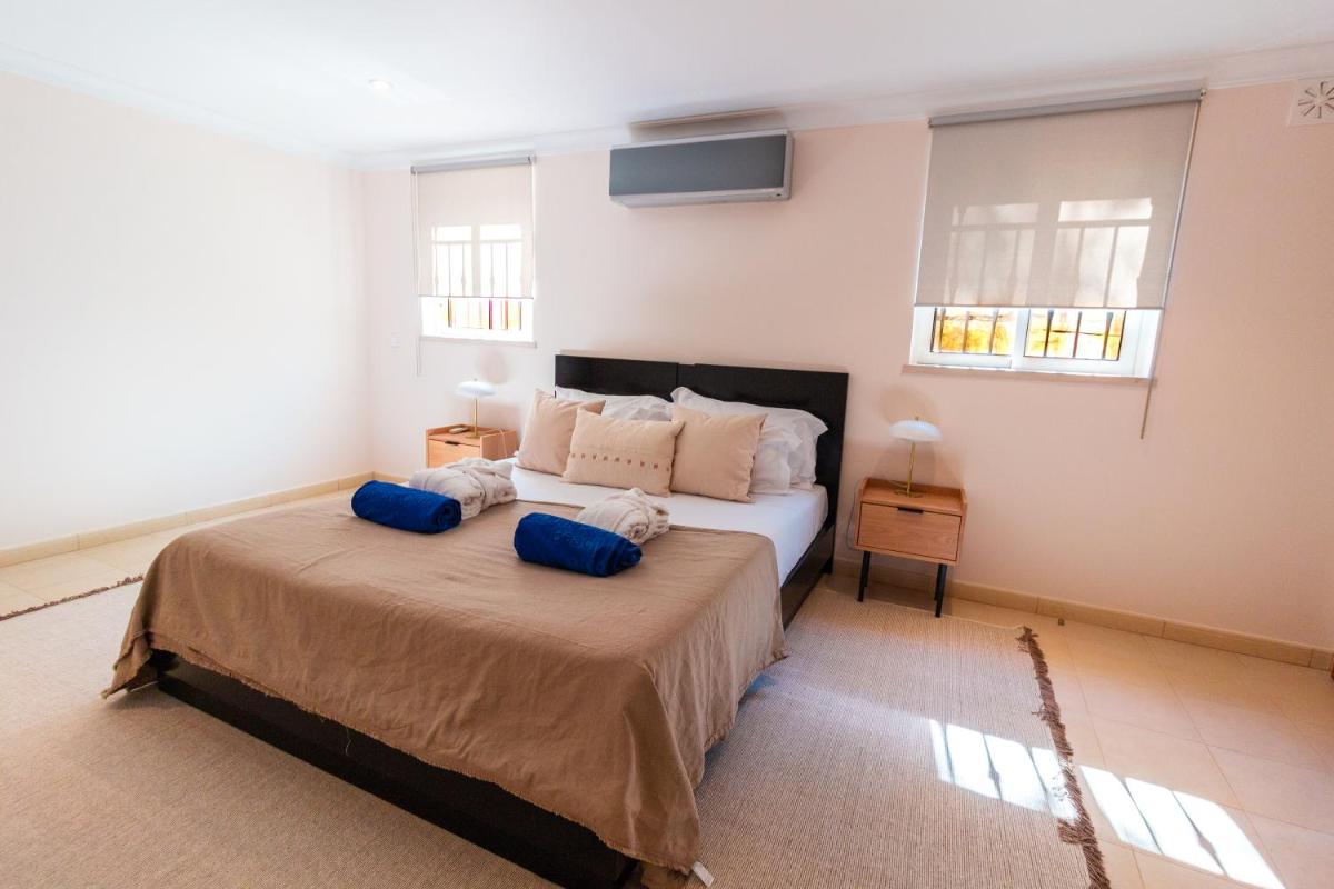 Uma cama ou camas num quarto em Dunas Douradas Beach Club