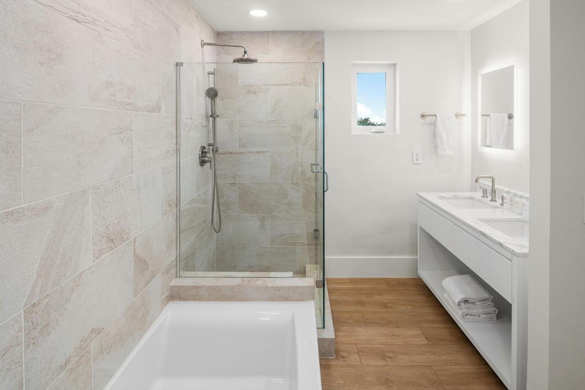 Alexandra Resort - All Inclusive - Housity