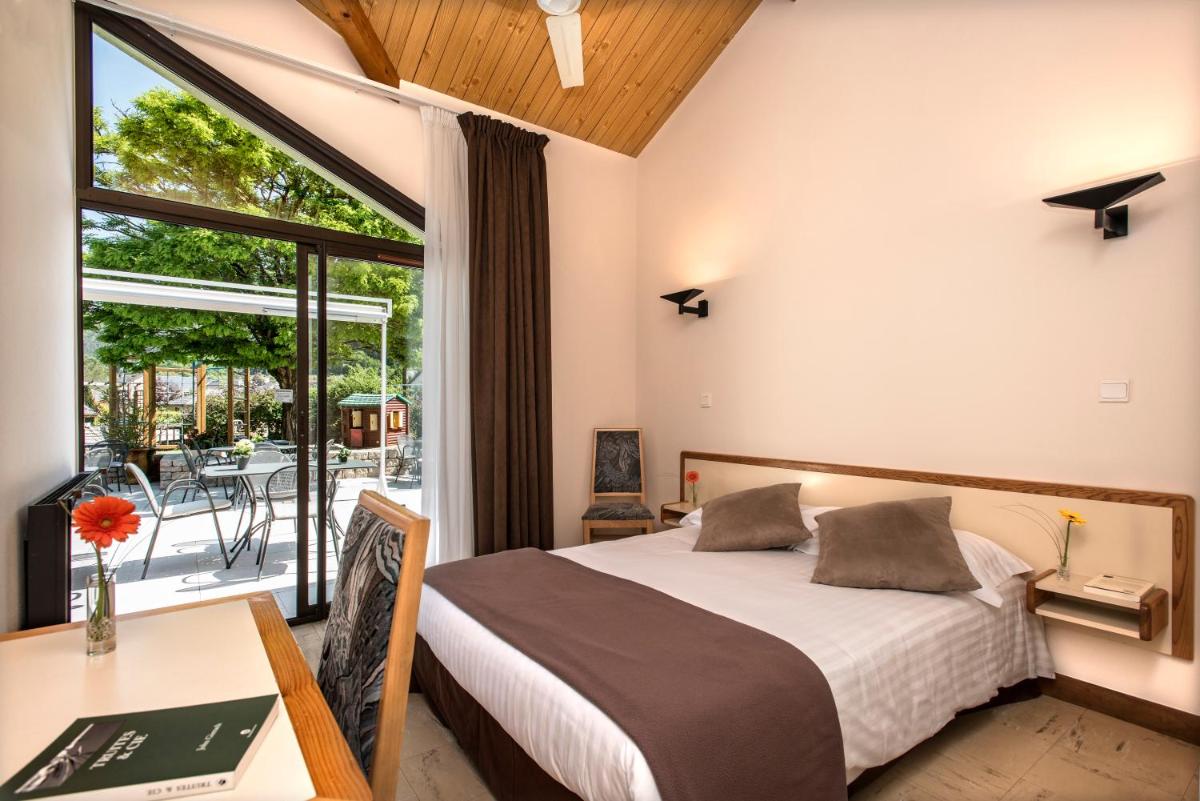 Hôtel-Restaurant Le Calice Du Gevaudan - A75 - Hizvo