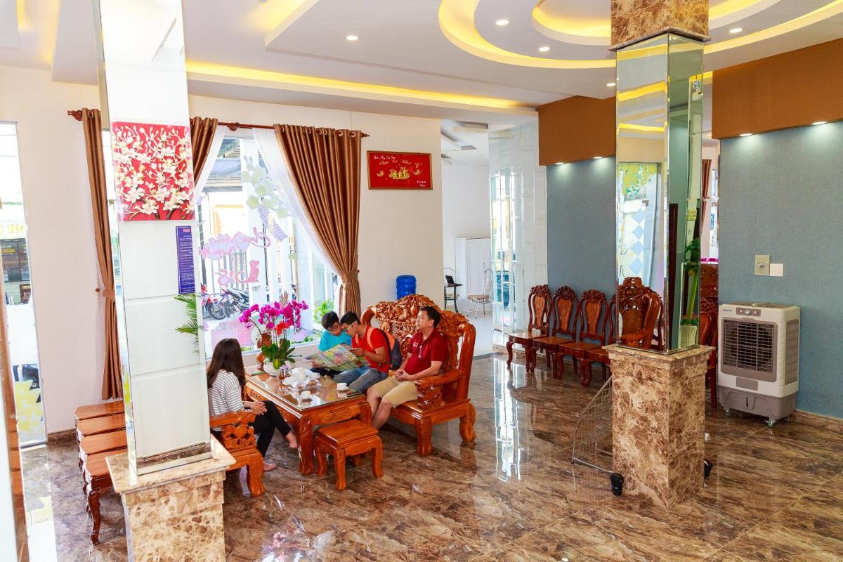 VẠN LỘC HOTEL - Hizvo