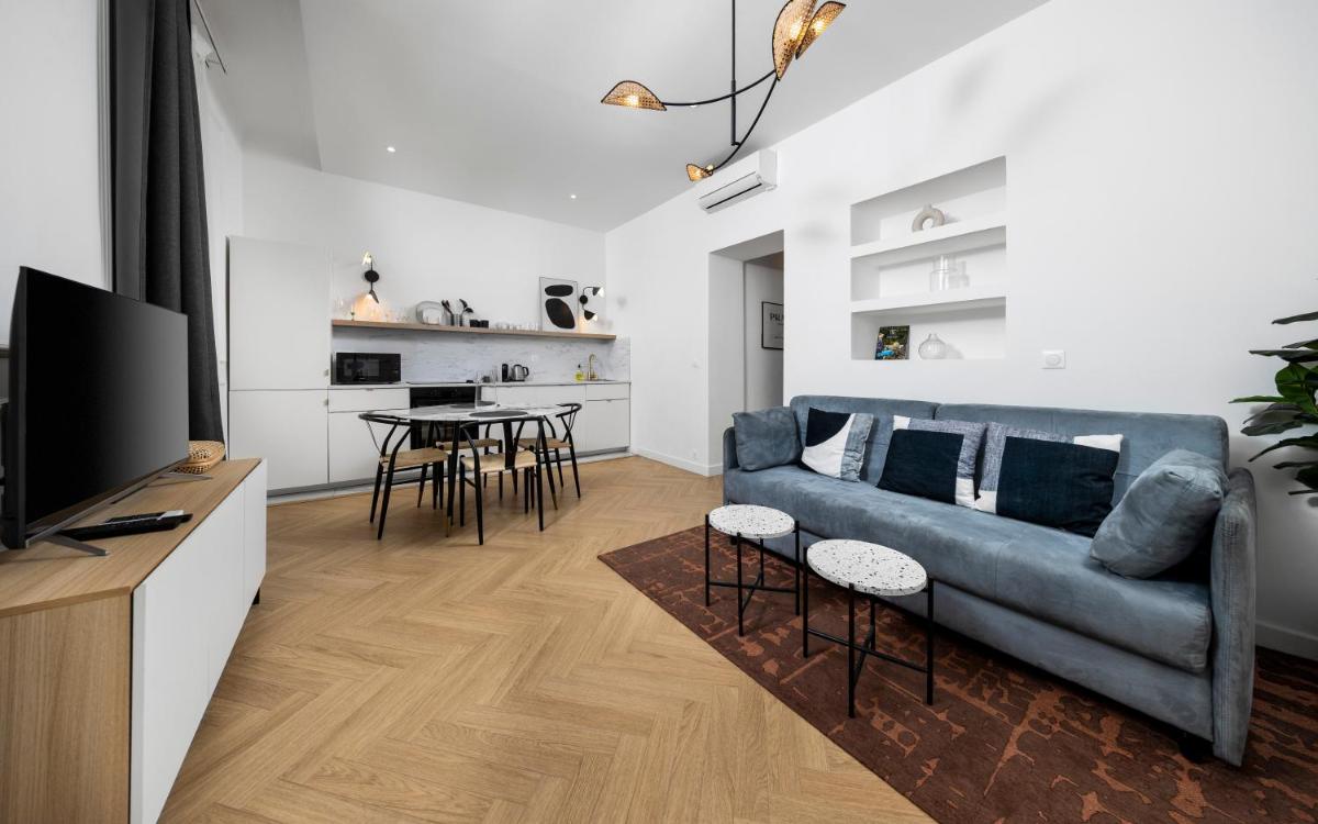 Newly Renovated Apartment with Balcony, AC, Fiber internet - Housity