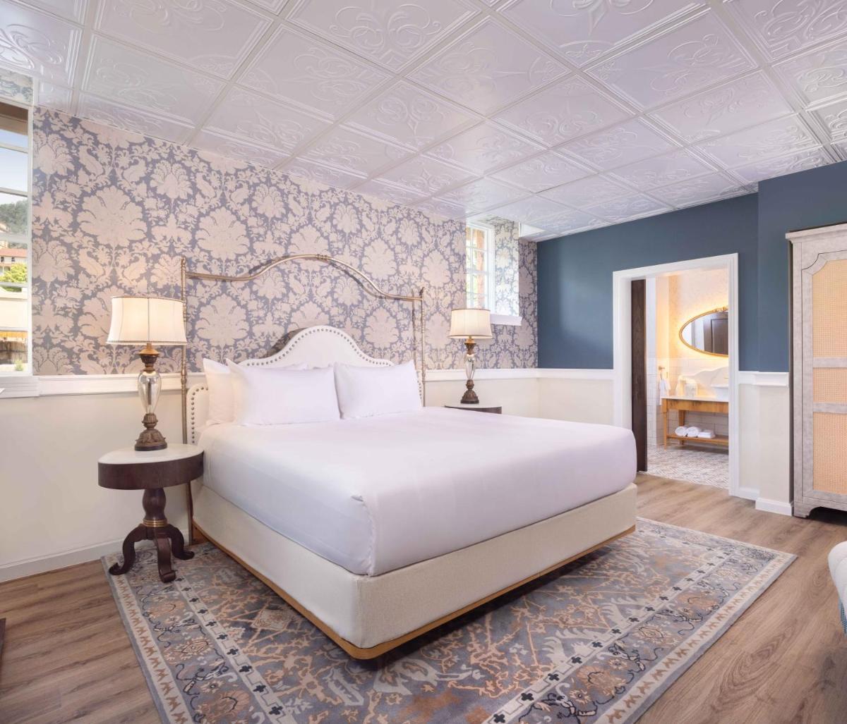 Glenwood Hot Springs Resort - Housity