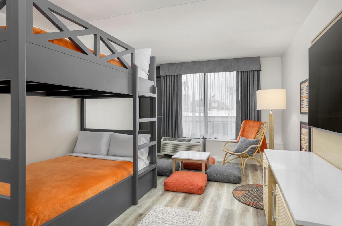 Holiday Inn Resort Galveston - On The Beach, an IHG Hotel - Housity