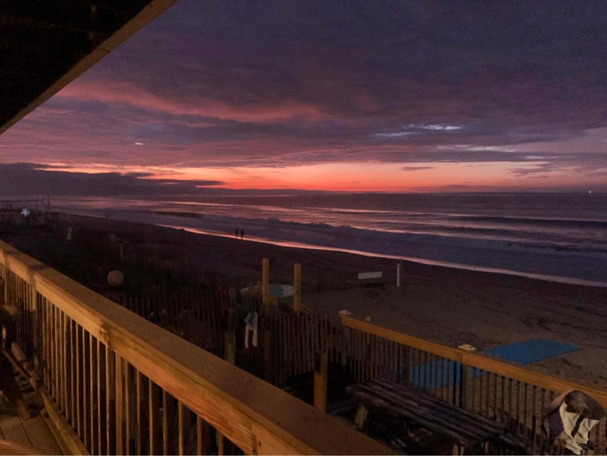 Sandcastle Beachfront Inn - Housity