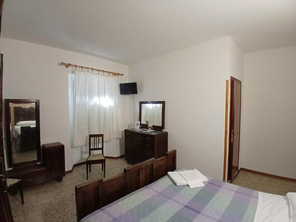 Albergo Ristorante Gualtieri - Housity