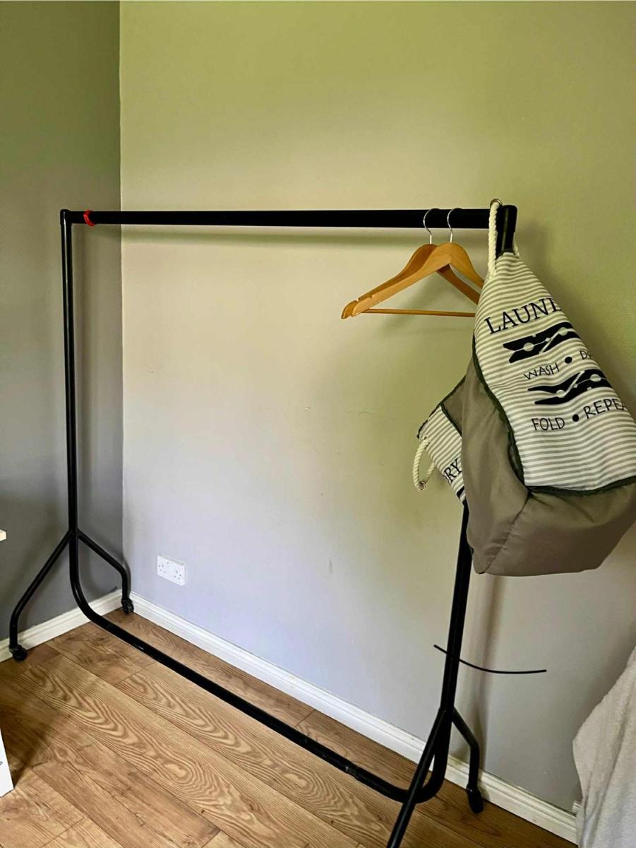 Double Room - Close to Airport - Housity