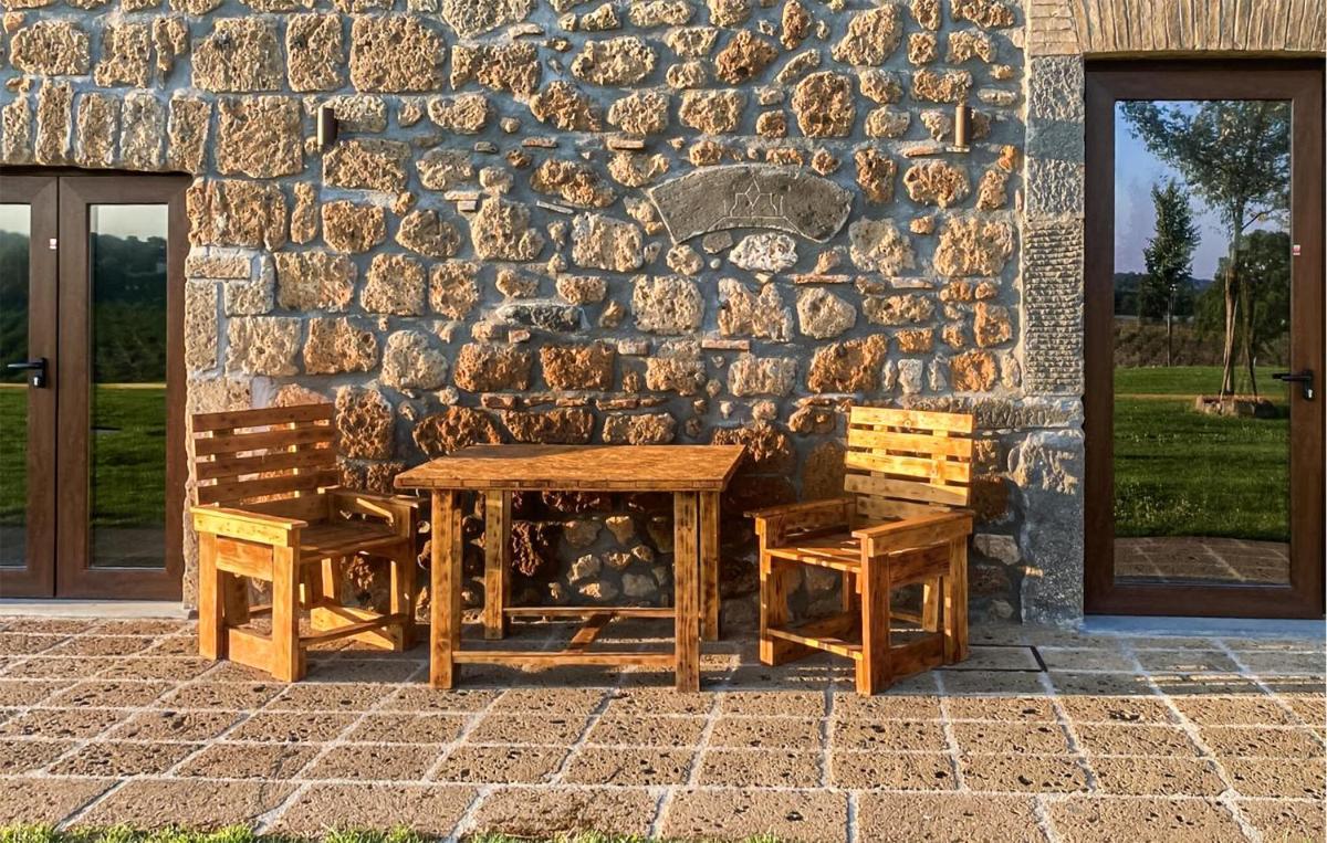 Lovely Apartment In Lubriano With Sauna - Housity