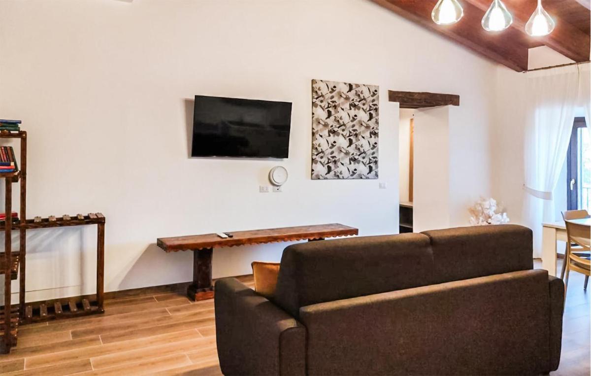 Lovely Apartment In Lubriano With Sauna - Housity