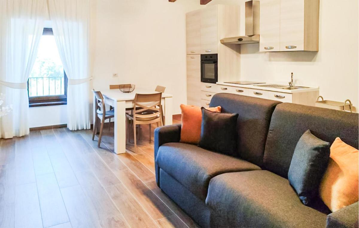 Lovely Apartment In Lubriano With Sauna - Housity