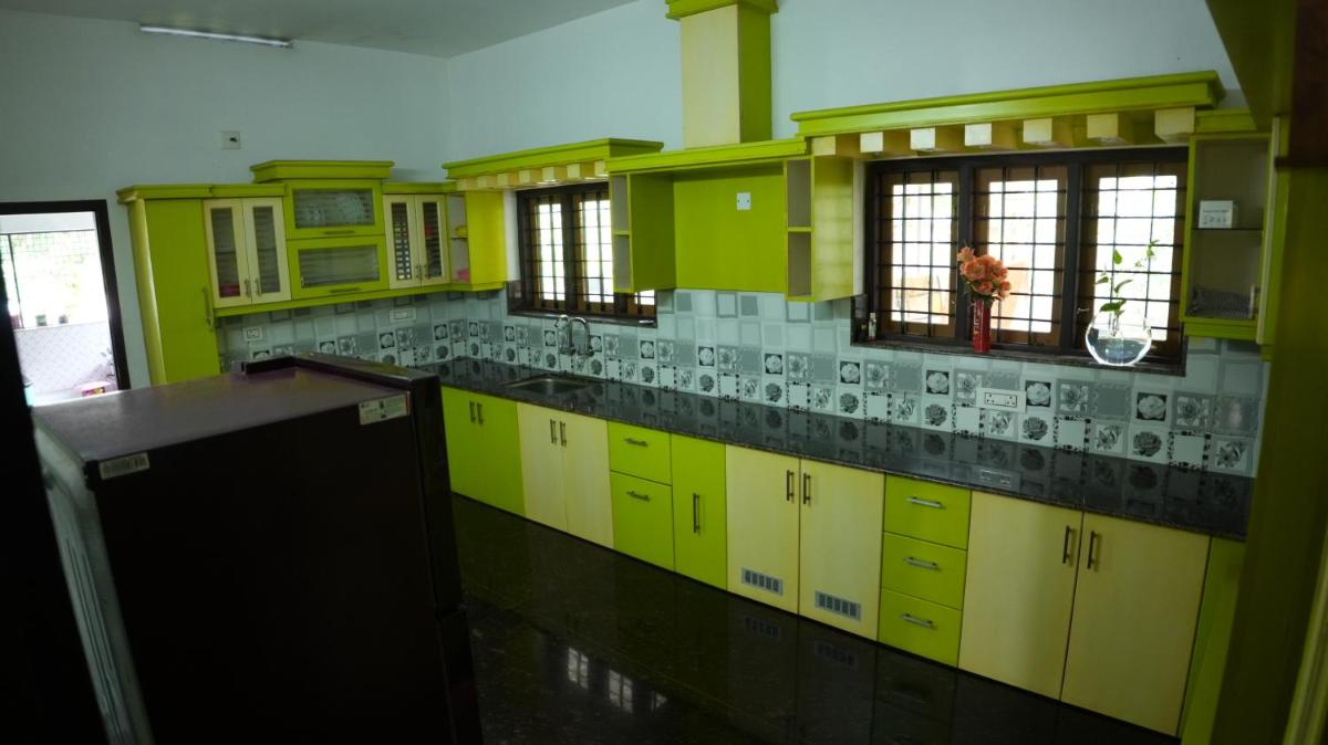 Thas apartment near rajagiri hospital - Housity