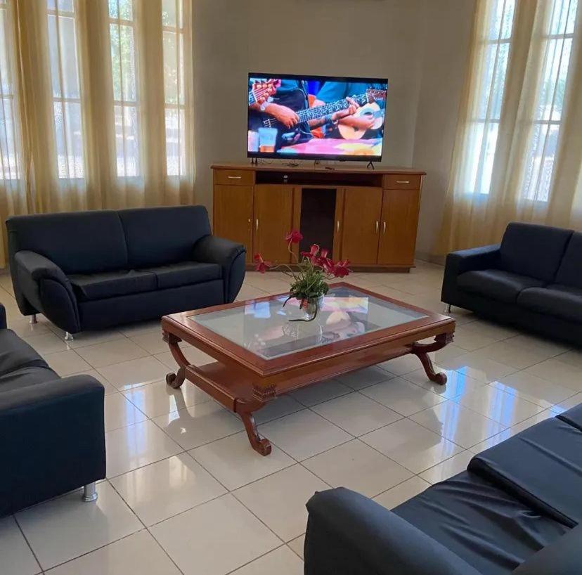 IPE Palace Hotel - Housity