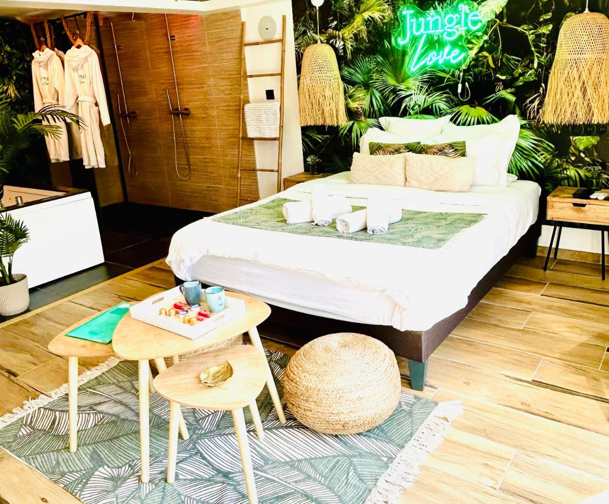 Loveroom Jungle Love proche Disneyland Paris - Housity