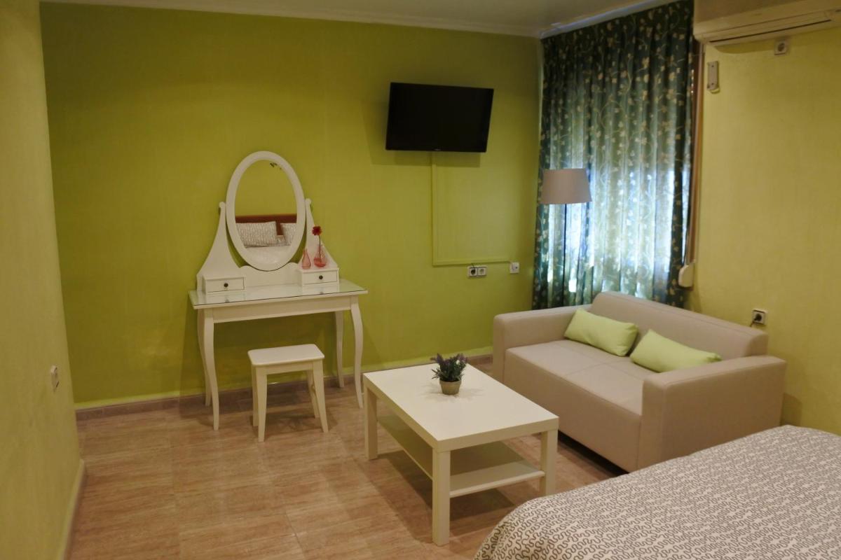 Hostal Andrés - Housity