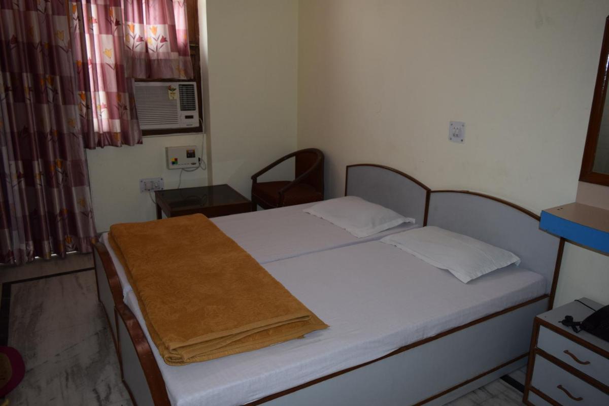 Suitetrails - Hotel Raj Palace