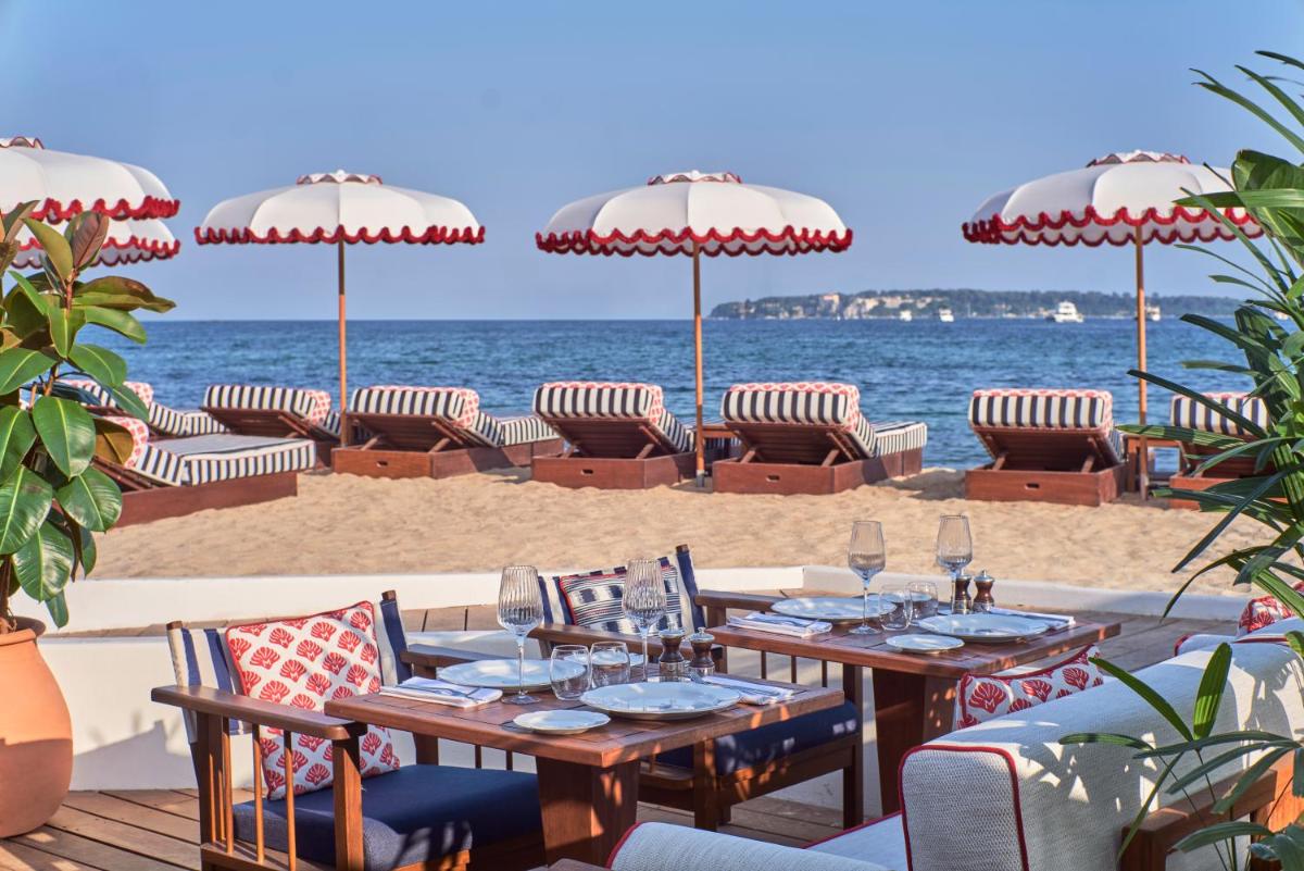 Vue générale sur la mer ou vue sur la mer prise depuis l'hôtel