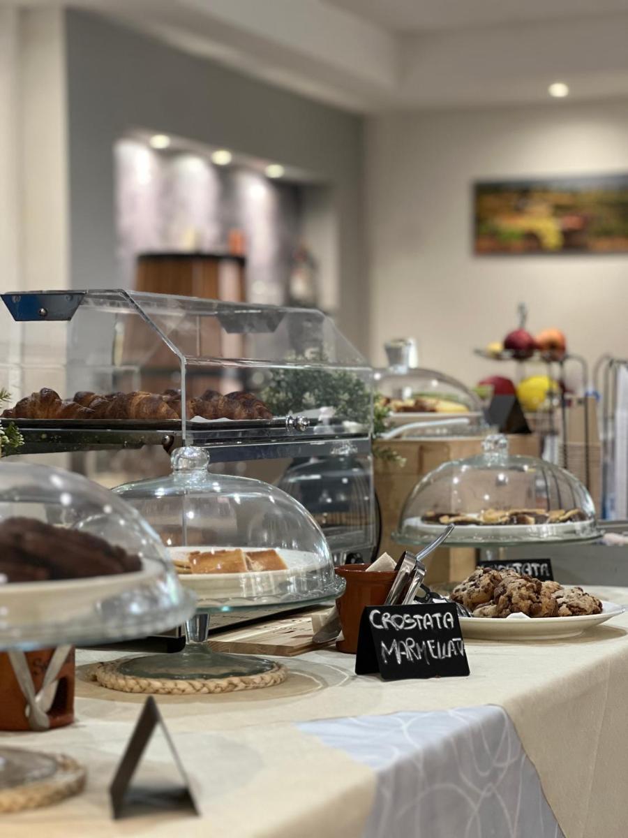 Il Grifo Hotel e Bisteccheria Toscana - Housity