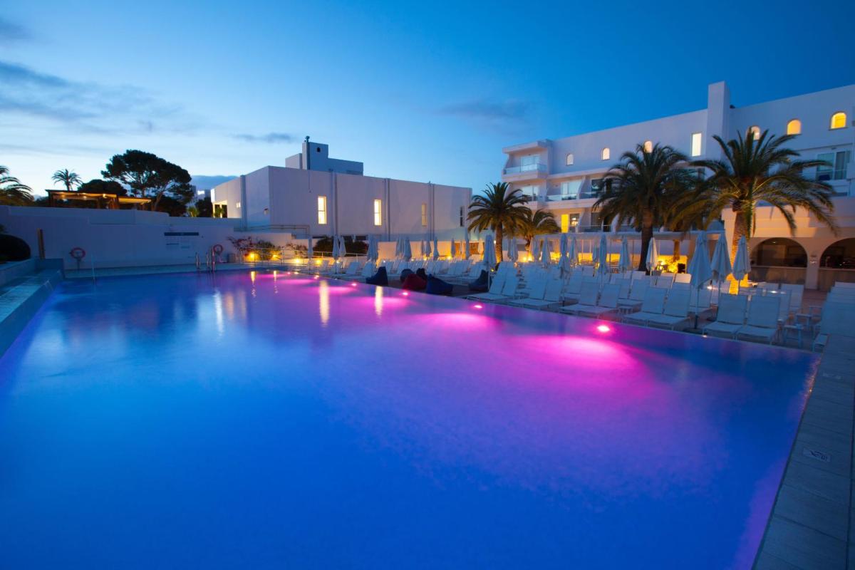Piscina en o cerca de Grupotel Rocador - Adults Only
