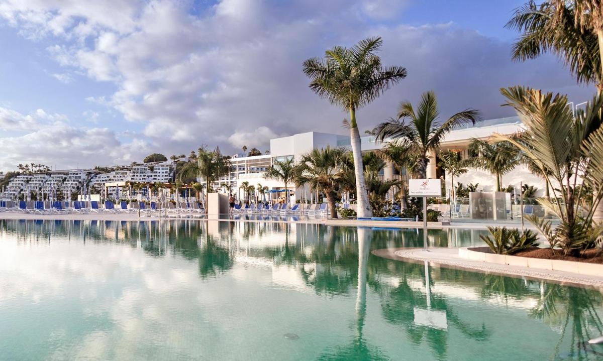 Piscina en o cerca de Servatur Puerto Azul