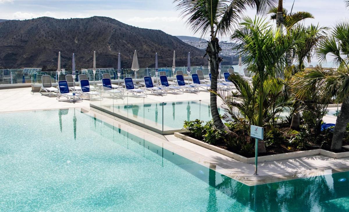 Piscina en o cerca de Servatur Puerto Azul