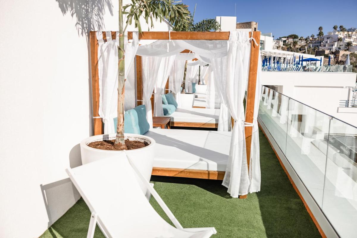 Un balcón o terraza de Servatur Puerto Azul