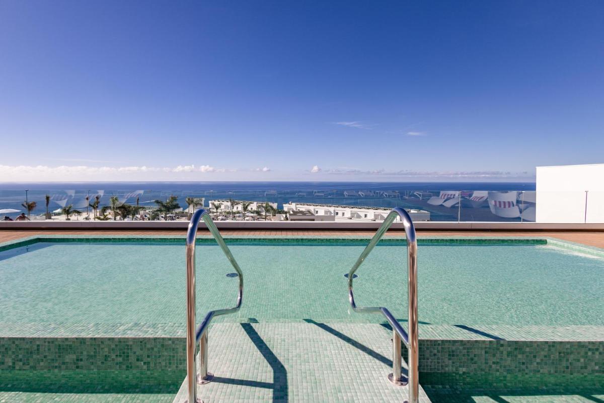 Piscina en o cerca de Servatur Puerto Azul