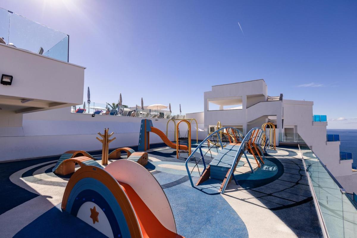 Piscina en o cerca de Servatur Puerto Azul