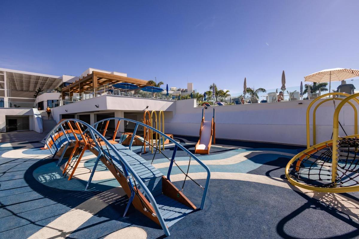 Piscina en o cerca de Servatur Puerto Azul