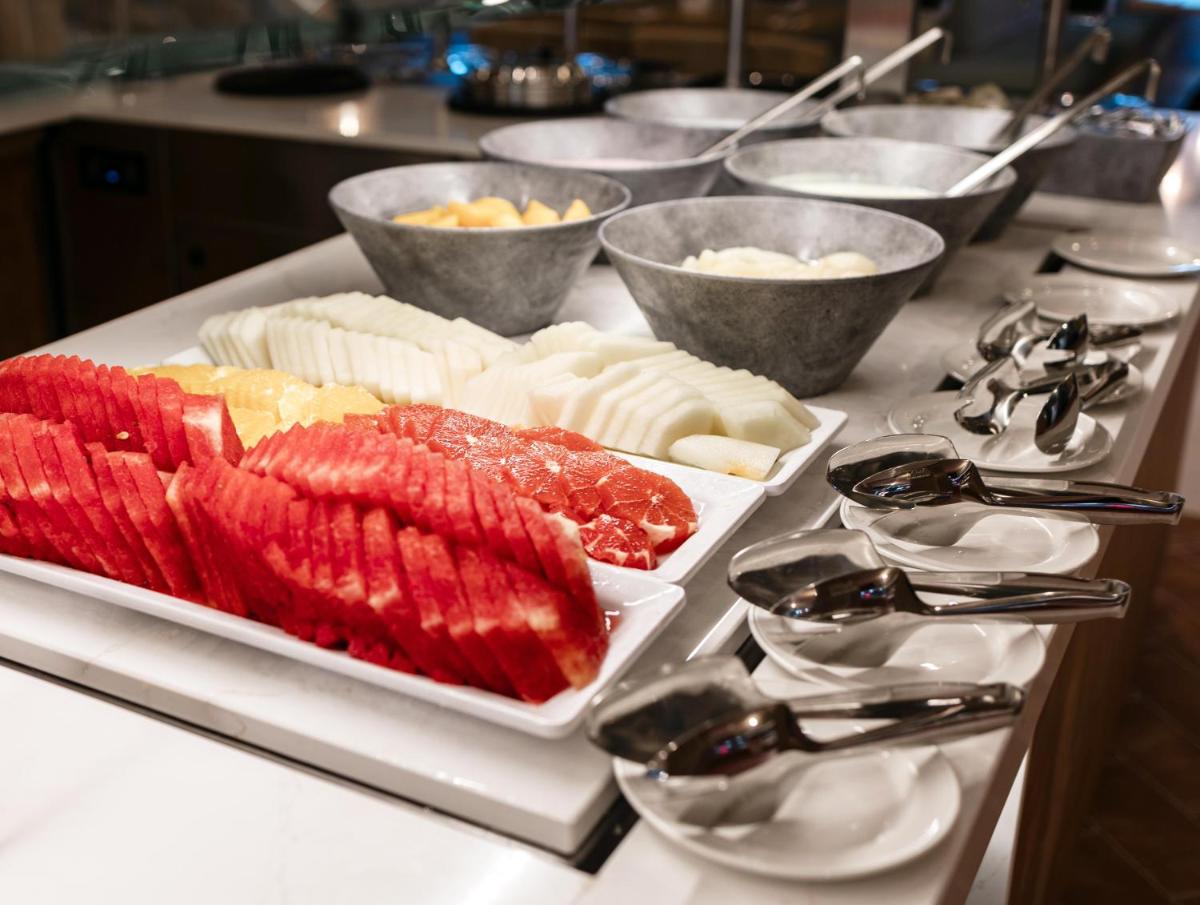 Comida en o cerca de este hotel