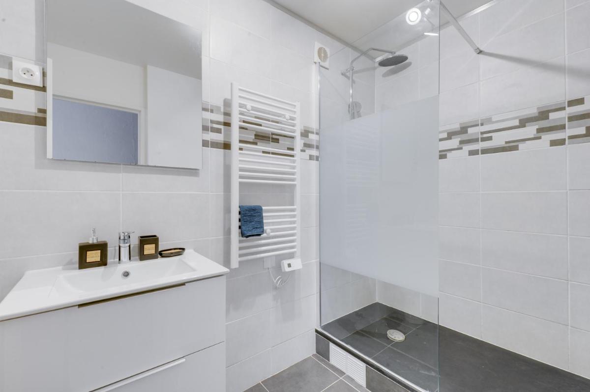 Chic and spacious apart with parking - Hizvo